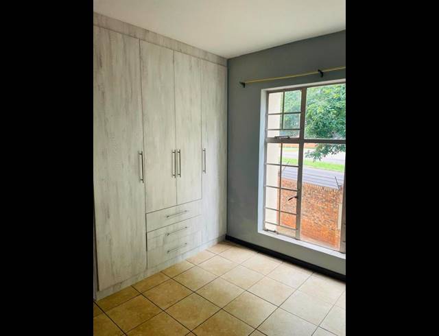 2 BEDROOM APARTMENT FOR SALE IN DIE HOEWES